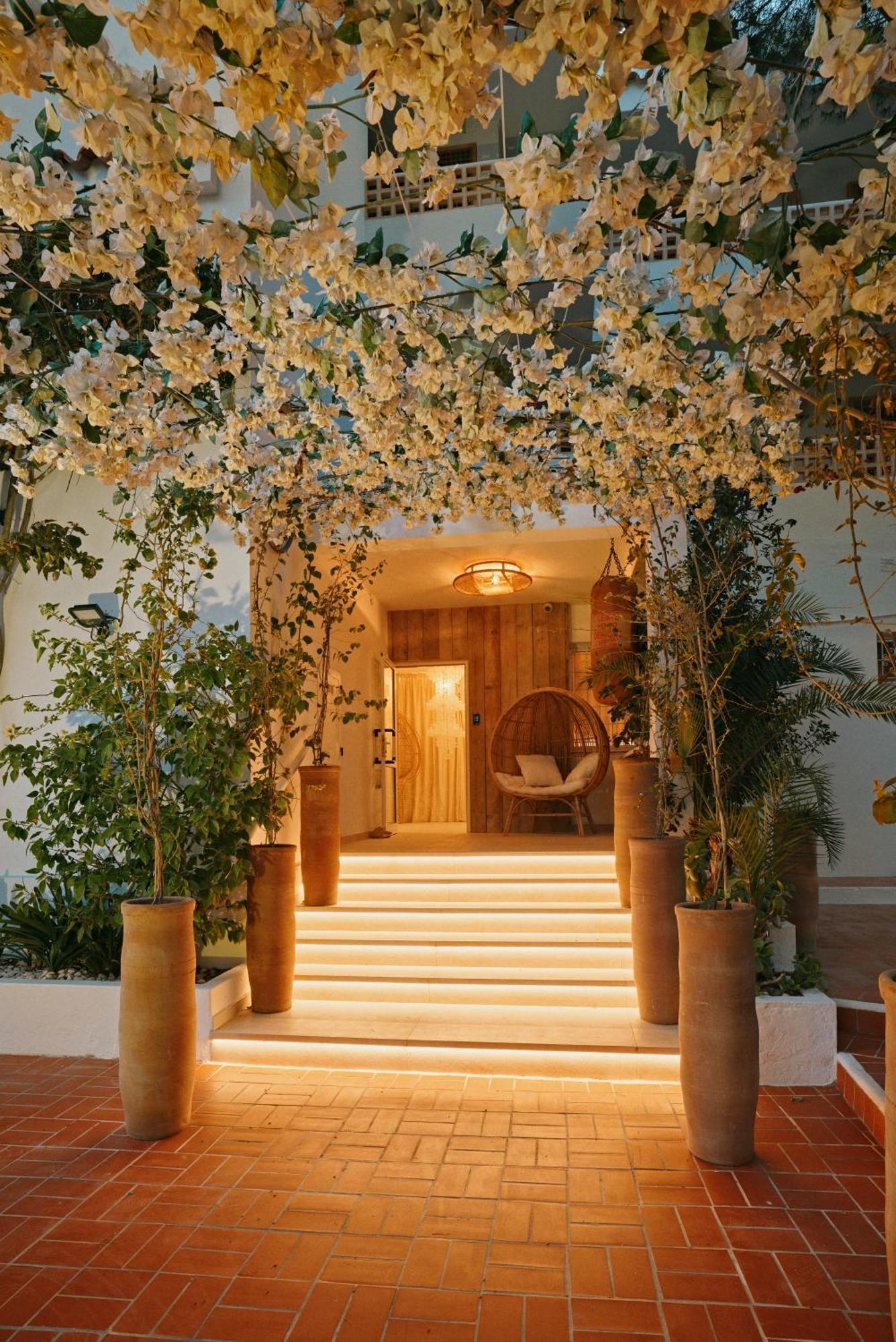 Sunset Oasis Ibiza Adults Only - New 2025 Aparthotel San Antonio (Ibiza)